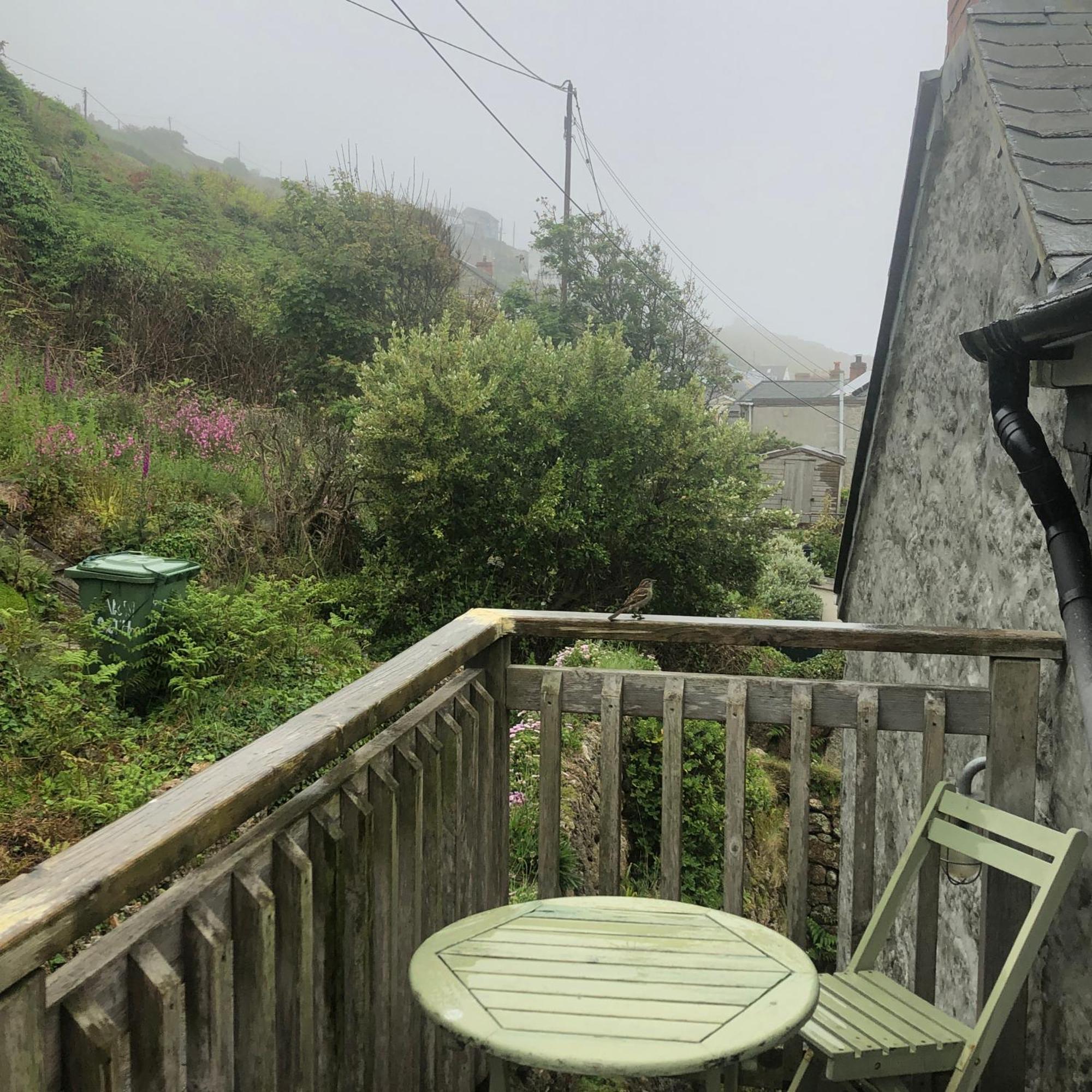 Amazing Seaside Loft Apartment With Sea Views . Sennen Cove Bagian luar foto