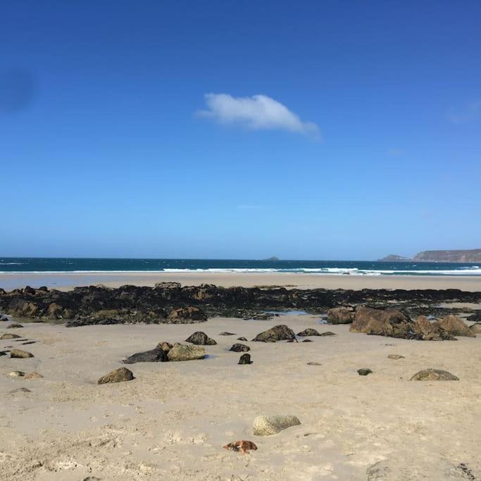 Amazing Seaside Loft Apartment With Sea Views . Sennen Cove Bagian luar foto