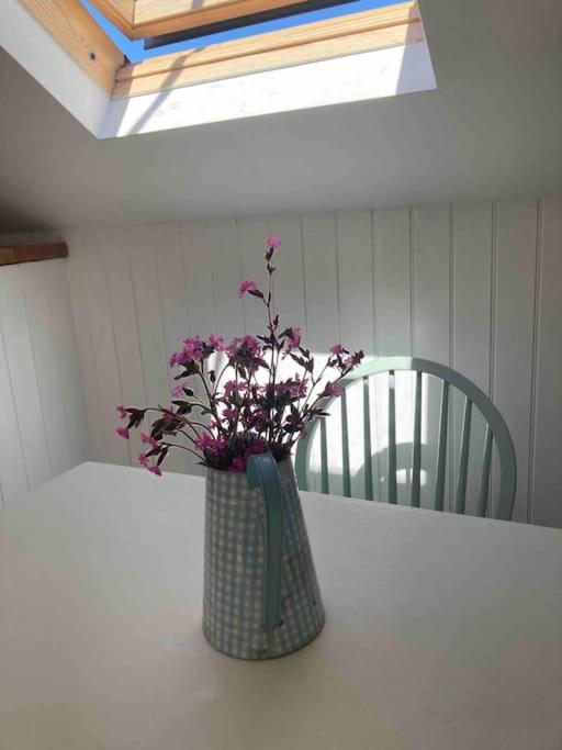 Amazing Seaside Loft Apartment With Sea Views . Sennen Cove Bagian luar foto